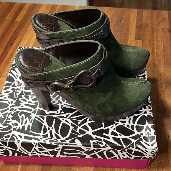 DVF Gorgeous Fawn Clog size 7.5 - Picture 3 of 9